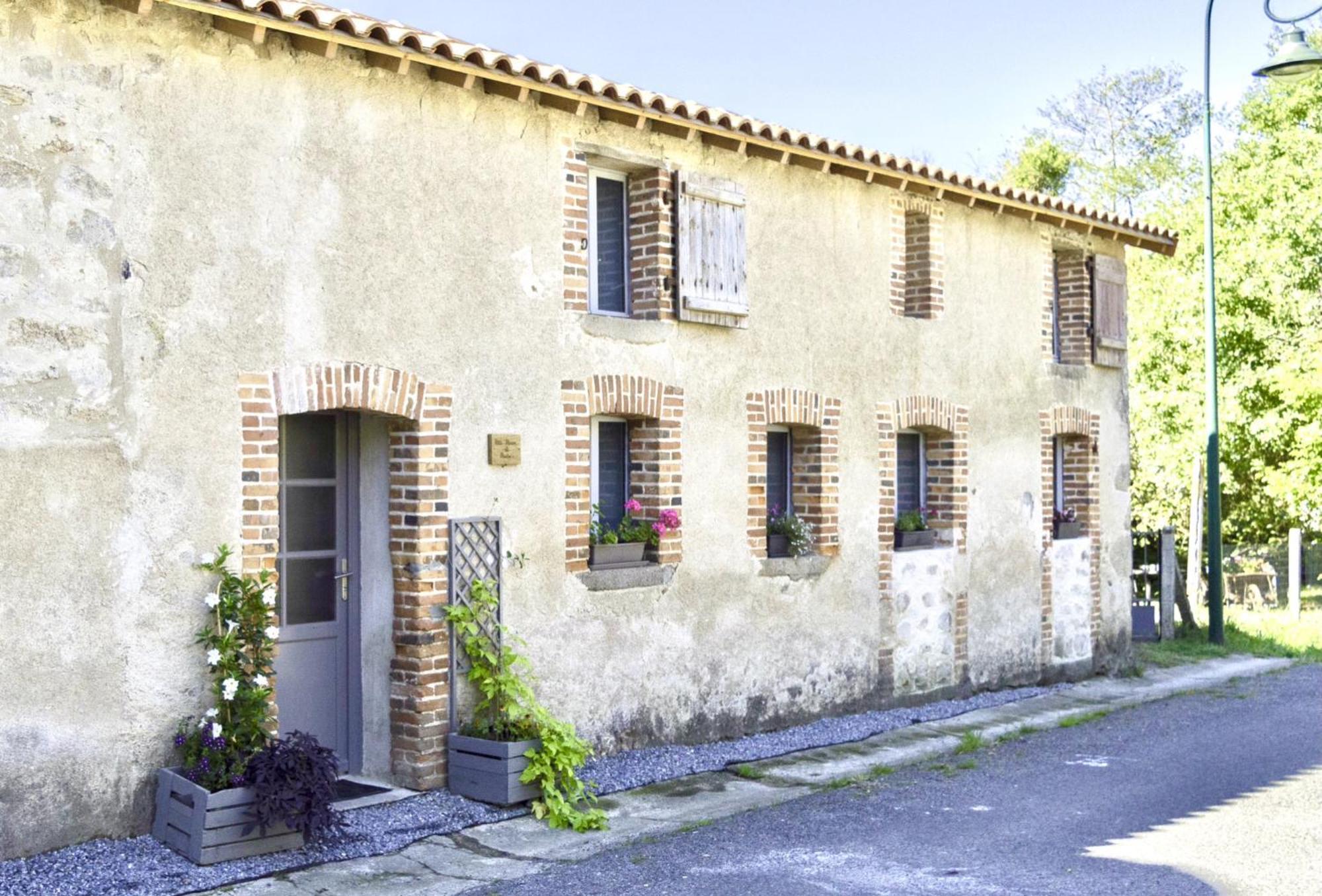 Petite Maison De Mouton Azat-le-Riz ภายนอก รูปภาพ
